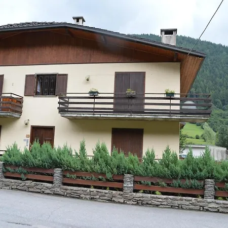 Апартаменты Tollarini Pontagna Tonale