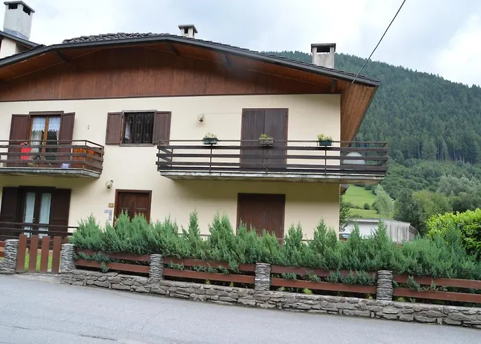 Апартаменты Tollarini Pontagna Tonale